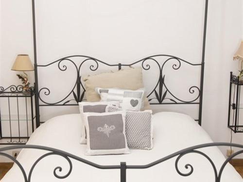 Le Fate Bed & Breakfast 2*
